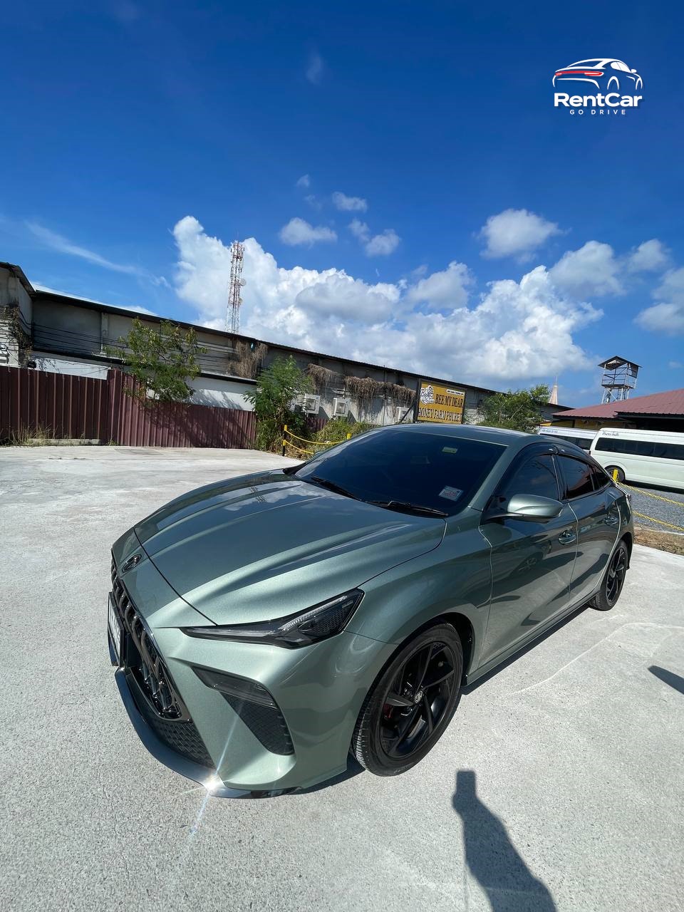 MG 5 Pro, боковой ракурс