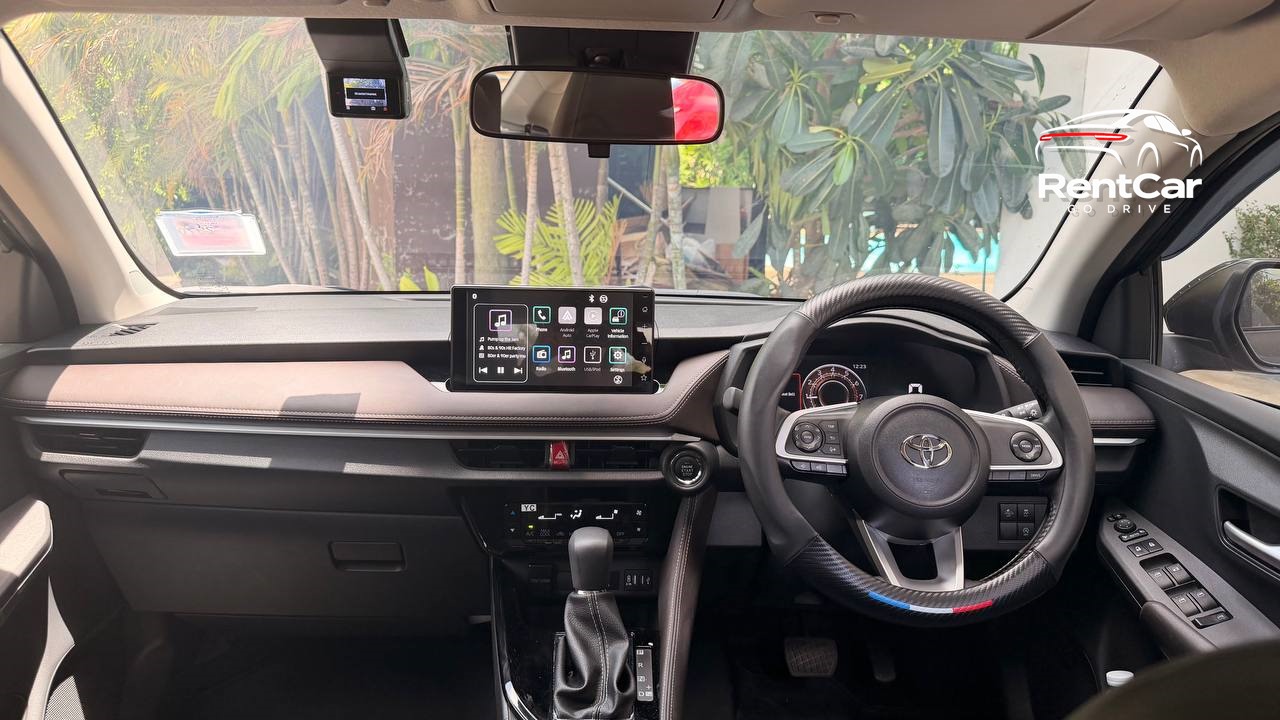 Toyota Yaris Ativ Unit 01, панель