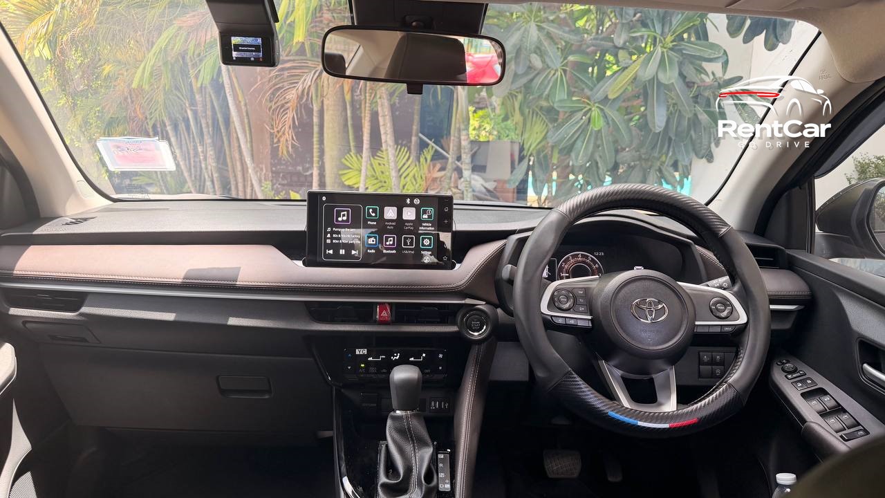 Toyota Yaris Ativ Unit 02, панель